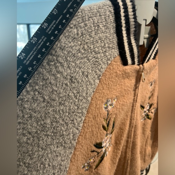Anthropologie Maeve Varsity Bomber Jacket w/ Embroidery Zip Up Pockets sz Medium - Picture 14 of 14